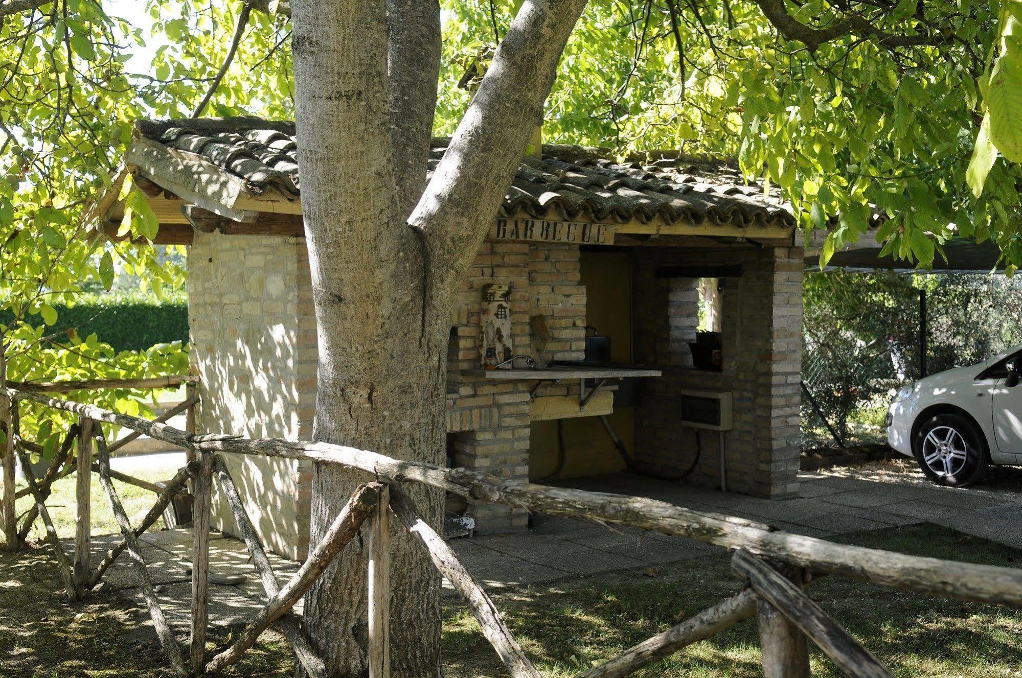 Agriturismo La Mora Assisi Eksteriør bilde