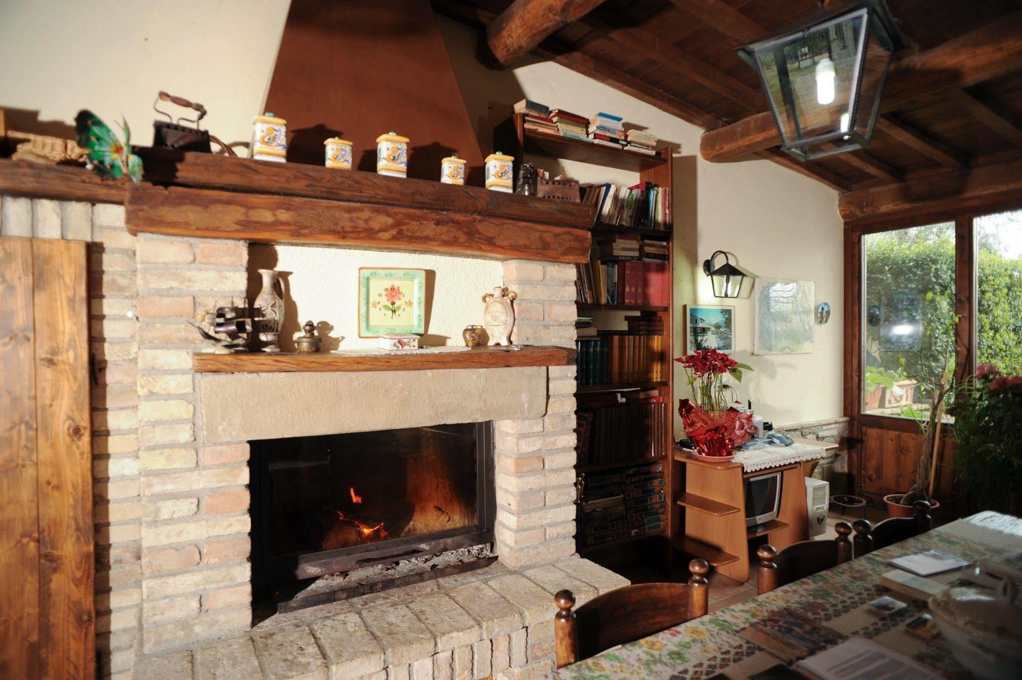 Agriturismo La Mora Assisi Eksteriør bilde